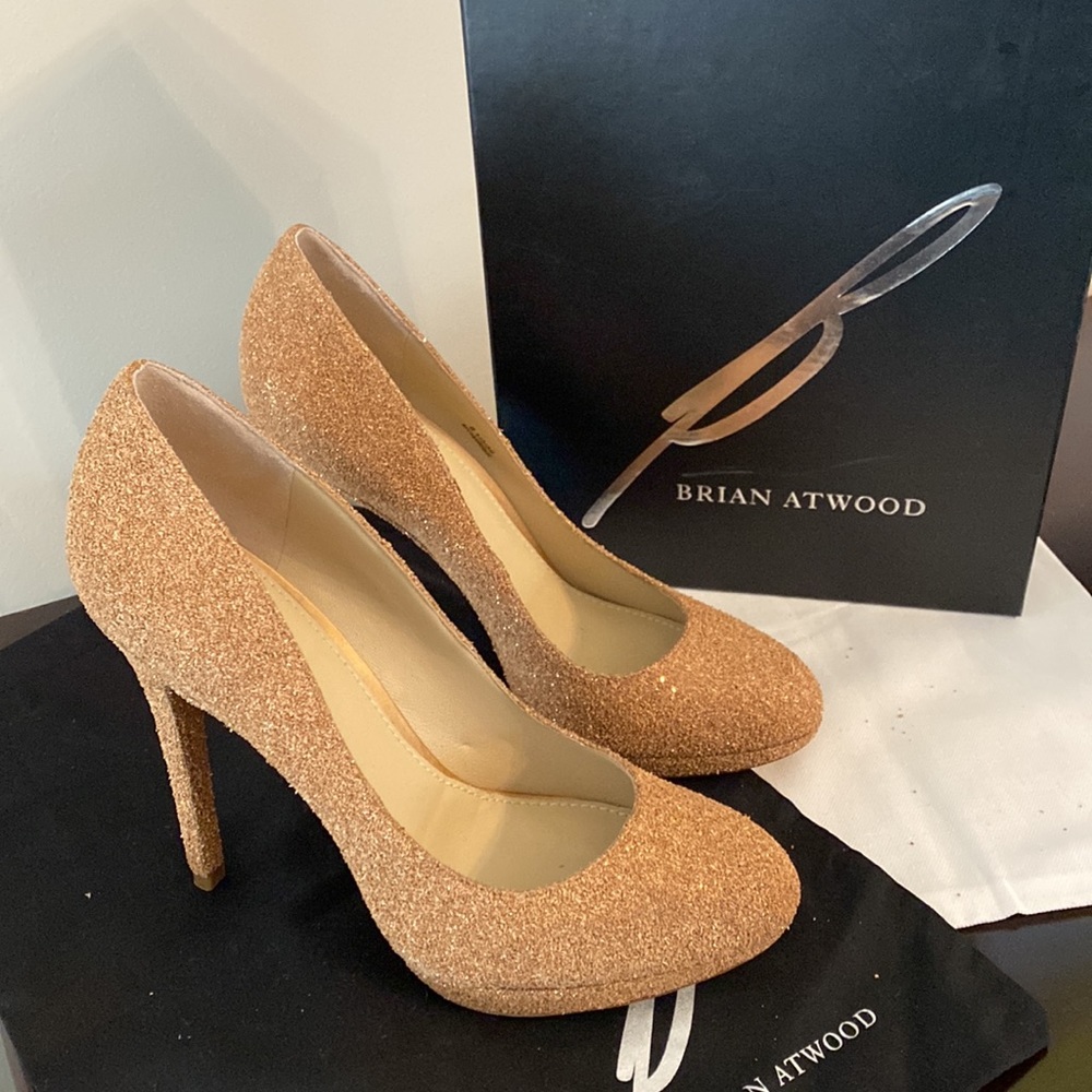 BRIAN ATWOOD BFFREDRIQUE BRONZE GLITTER PUMP SZ 8 1/2